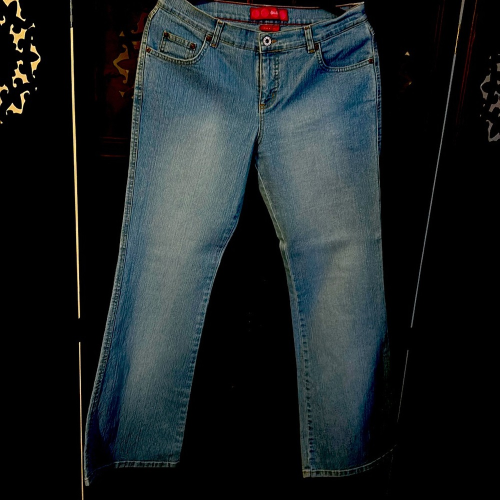 GLO JEANS